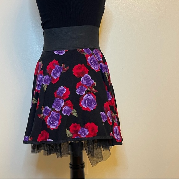 Floral Tulle Skirt - Rose Print with Tutu Layers. Size XS - Picture 5 of 10